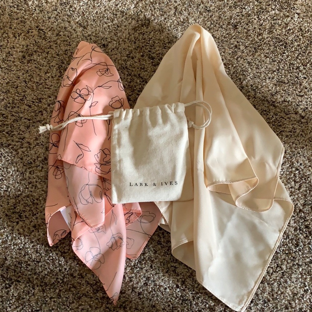 Really pretty hair silk bandanas